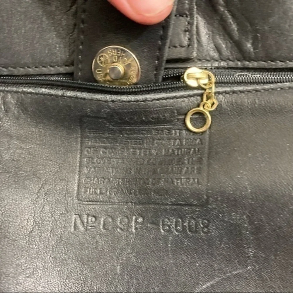 Coach black leather vintage bucket shoulder bag 6008